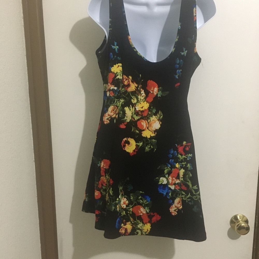 Juniors black floral skater dress size L - Picture 2 of 5